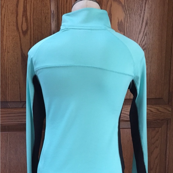 Victoria Secret Pink Ultimate Half Zip
XS. - Picture 4 of 6